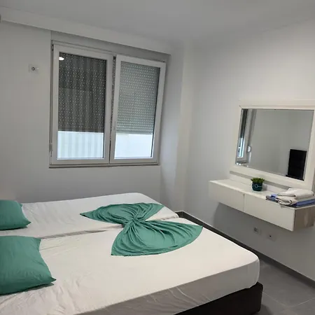 Apartment Deluxe *