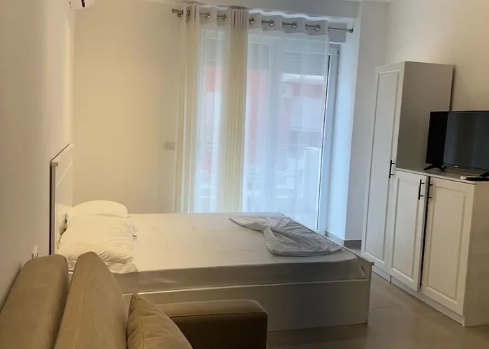 Deluxe 公寓 Shëngjin