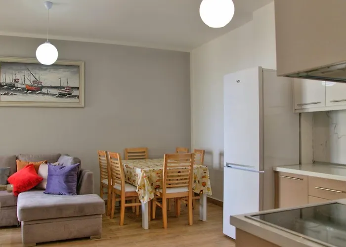 Apartment Deluxe *