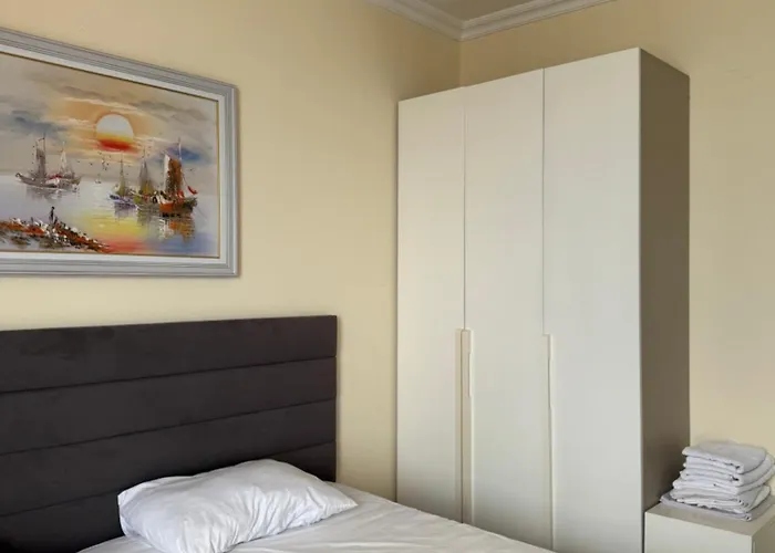 Deluxe Apartment *